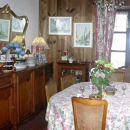 Chambres D'hotes La Jacquerolle Bed and Breakfast